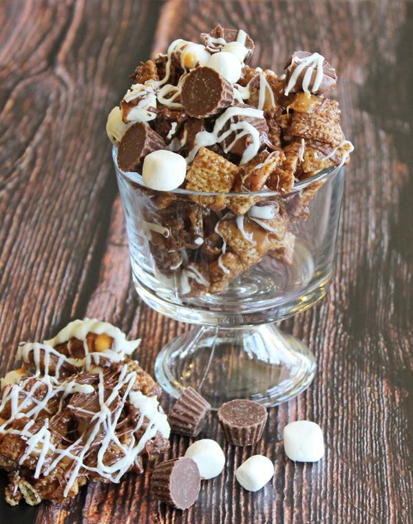 Loaded Peanut Butter Cup Caramel Chex Mix