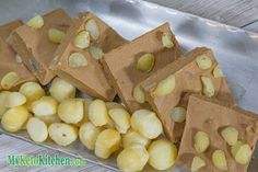 Low Carb Chocolate Macadamia Fudge