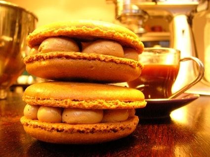 Macarons au café