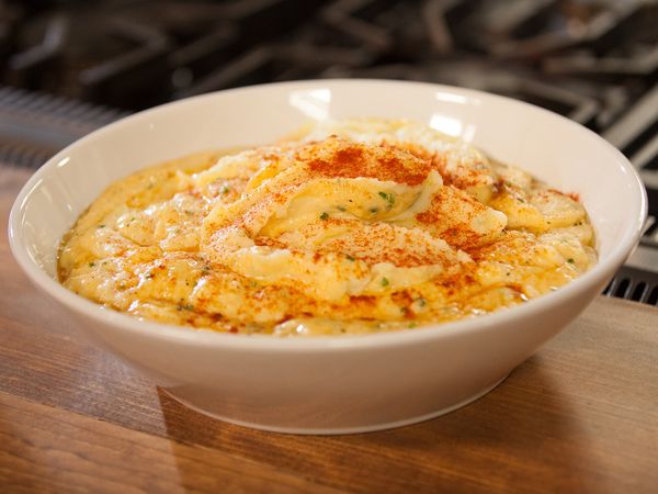 Mashed Potatoes with Smoked Paprika and Chives