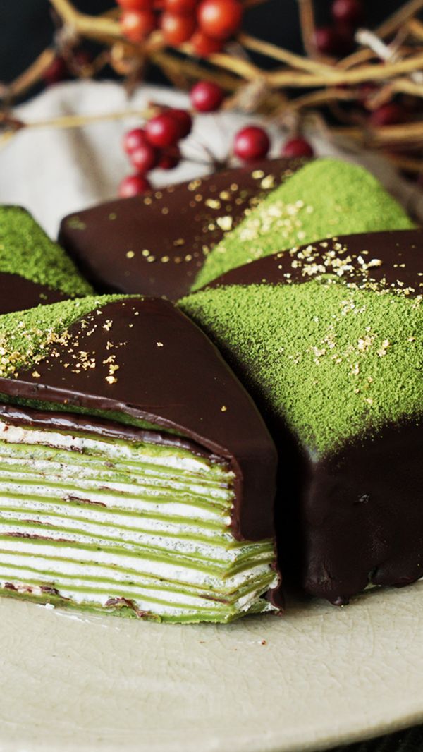 Matcha Gold Crepe Cakes