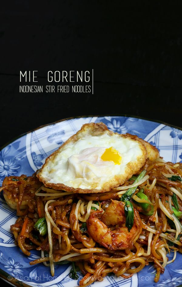 Mie Goreng (Indonesian Stir-fried Noodles