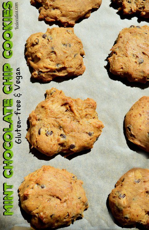 Mint Chocolate Chip Vegan Cookies