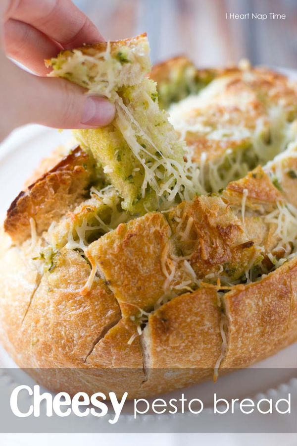 Mouthwatering cheesy pesto bread