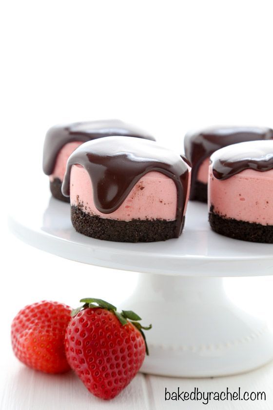 No Bake Mini Strawberry Cheesecakes