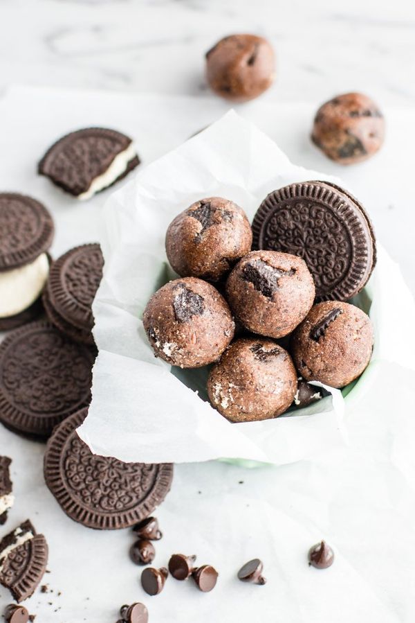 No Bake Mint Chocolate Chip Oreo Cookie Bites (Gluten Free, Dairy Free