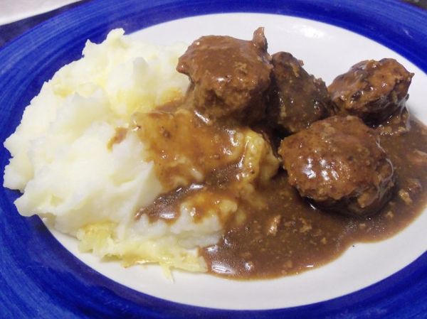 Norwegian Meatballs in Brown Gravy