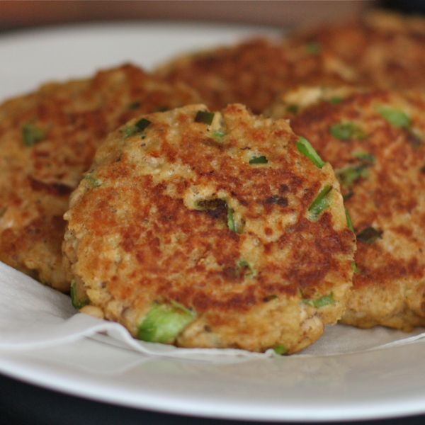 Old Bay Salmon Cakes