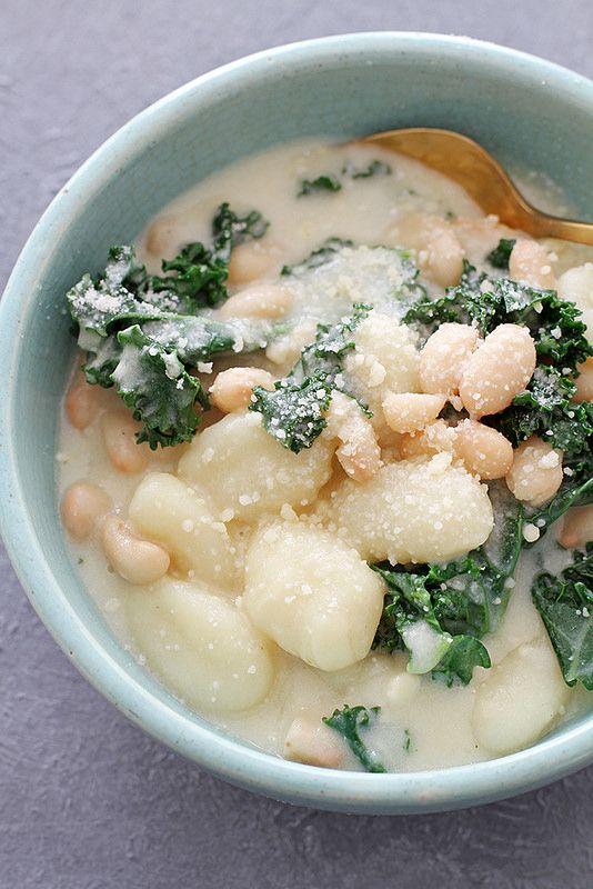 One Pot Creamy Parmesan Garlic Gnocchi with White Beans and Kale