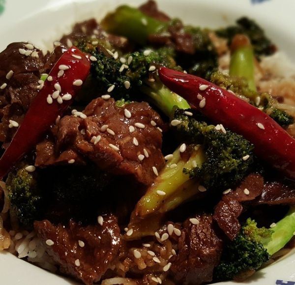 One Pot Pressure Cooker Beef and Broccoli