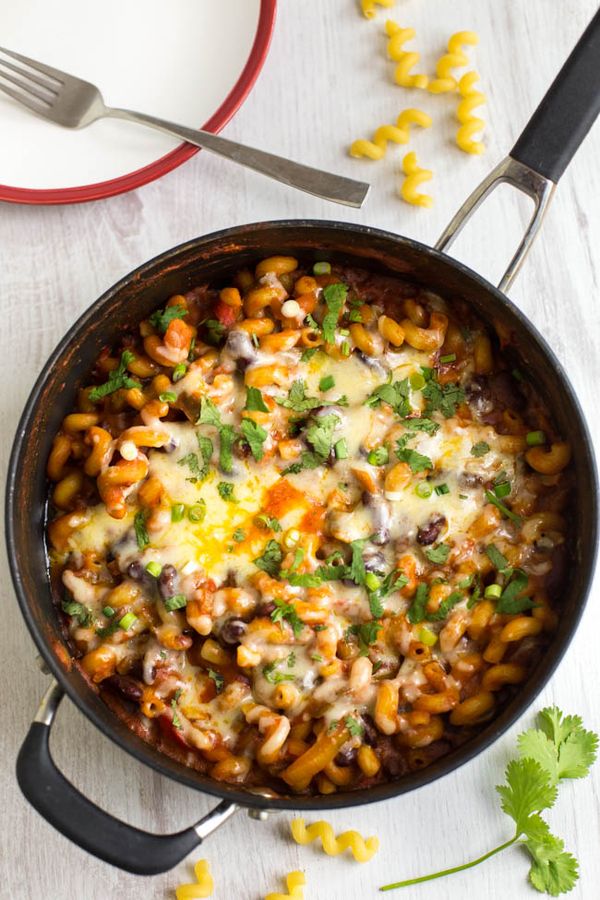 One pot vegetarian chilli mac