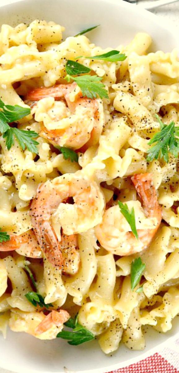 One Skillet Shrimp and Pasta Scampi