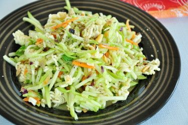 Oriental Ramen Broccoli Coleslaw