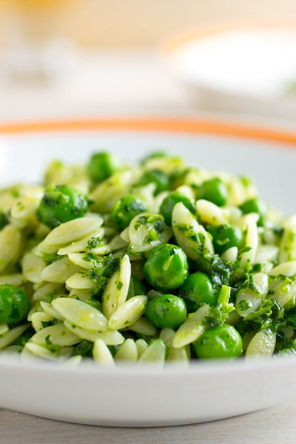 Orzo With Peas and Parsley Pesto