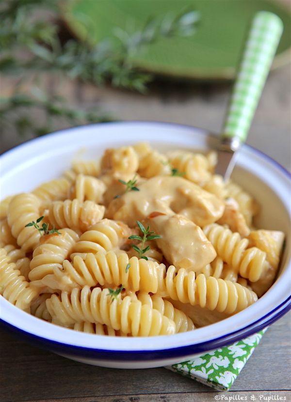 Pâtes au poulet crème et vin blanc