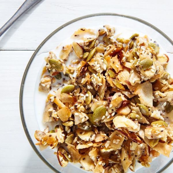 Paleo Granola With Coconut and Almonds