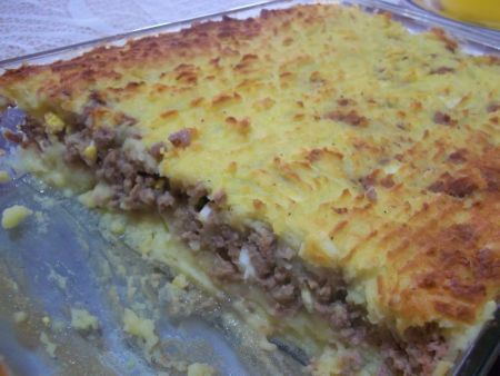 Pastel De Papa (Potatoe and Ground Beef Pie