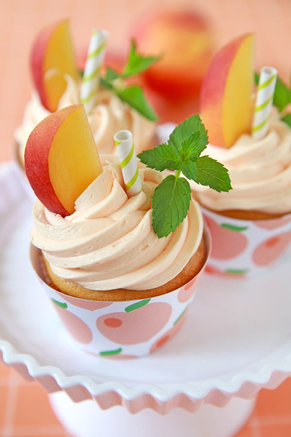 Peach Mojito Cupcakes + Free Printable Liners