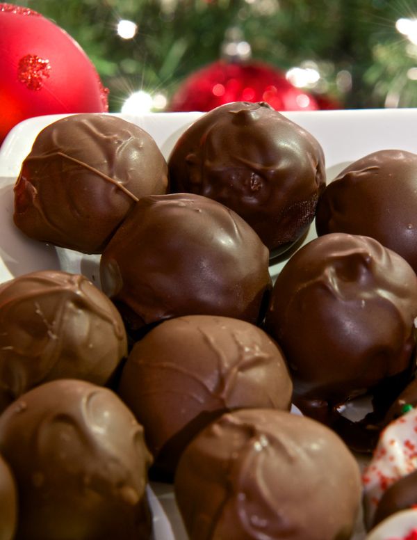 Peanut Butter Balls (Buckeyes