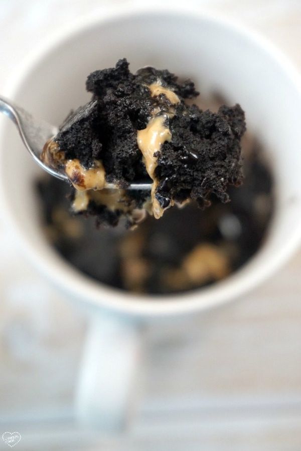 Peanut butter brownie in a mug