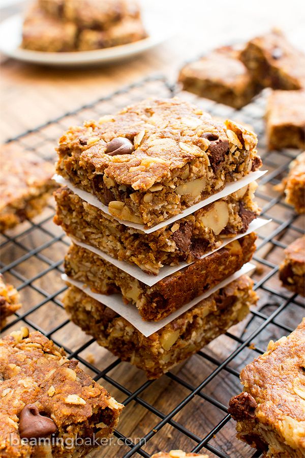 Peanut Butter Chocolate Chip Oatmeal Breakfast Bars (Vegan, Gluten Free, Dairy Free