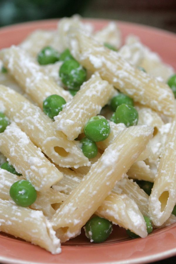 Penne with Ricotta and Peas