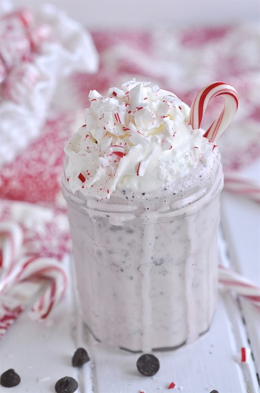 Peppermint Chocolate Chip MilkshakeChick Fil A Copycat