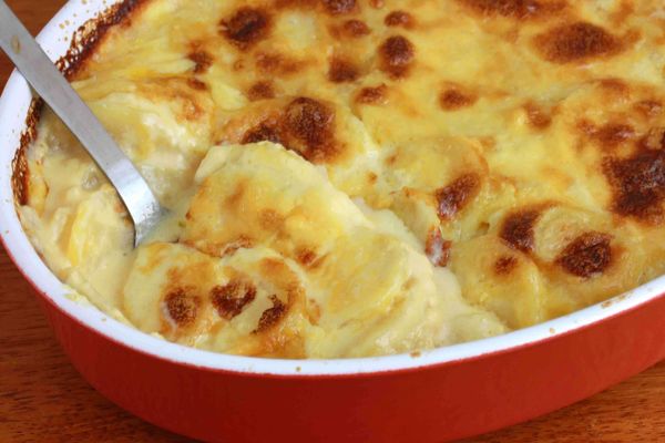 Perfectly Creamy Au Gratin Potatoes