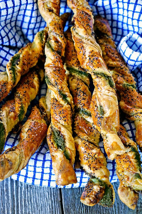 Pesto Black Pepper Pancetta Breadsticks