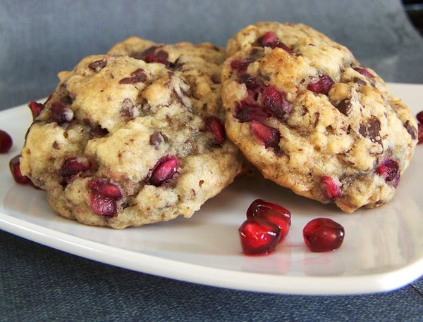 Pomegranate Chocolate Chunk Oatmeal Cookies