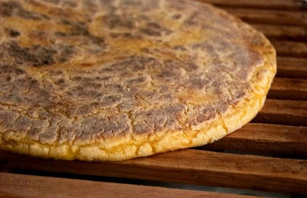 Portuguese Flat Bread (Bolo de Sertã