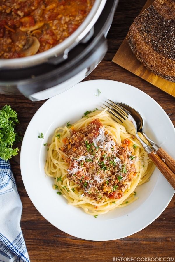 Pressure Cooker Spaghetti Bolognese