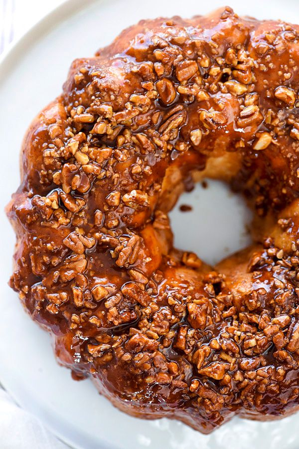 Pull-Apart Cinnamon Pecan Rolls