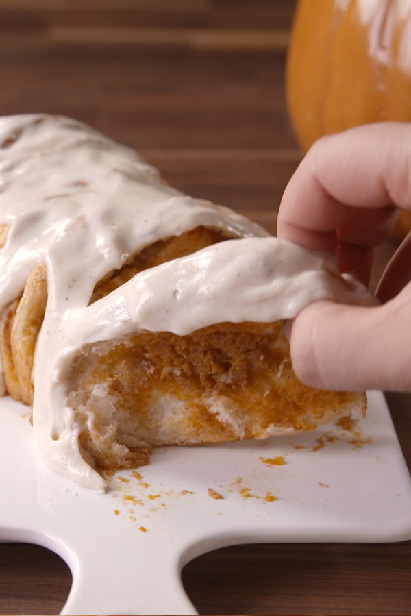 Pumpkin Spice Pull-Apart Bread