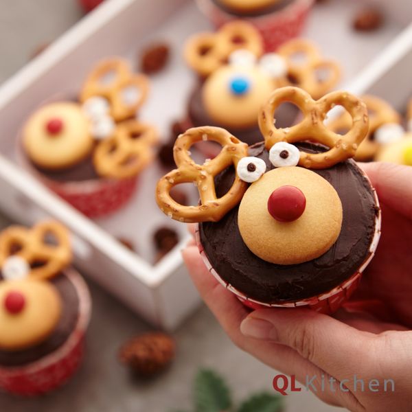 QL Rudolph Cupcakes