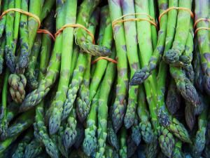 Quick and Easy Pickled Asparagus