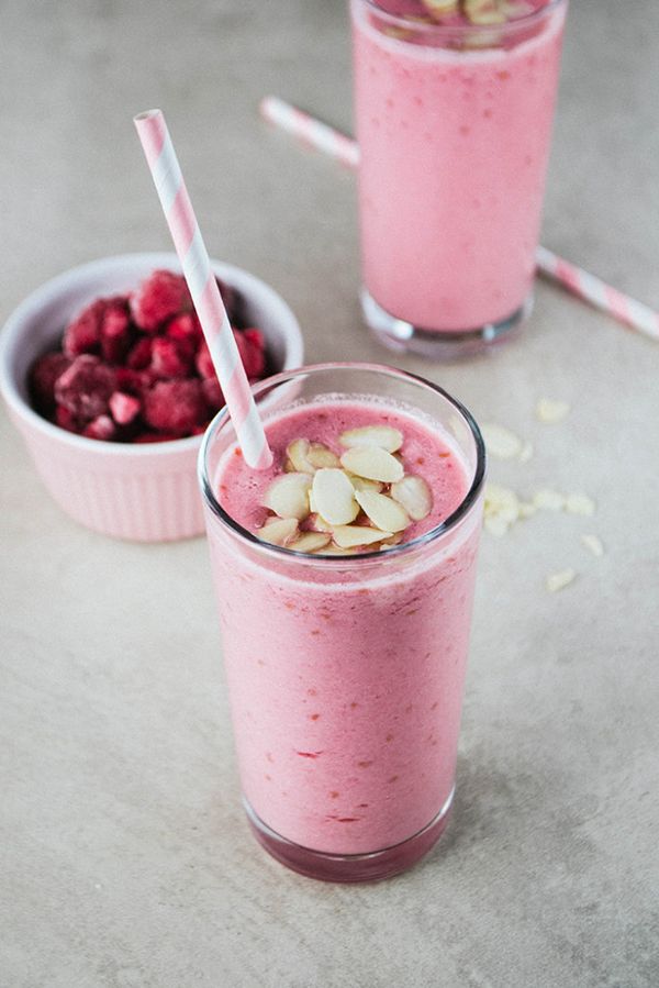 Raspberry Bakewell Smoothie