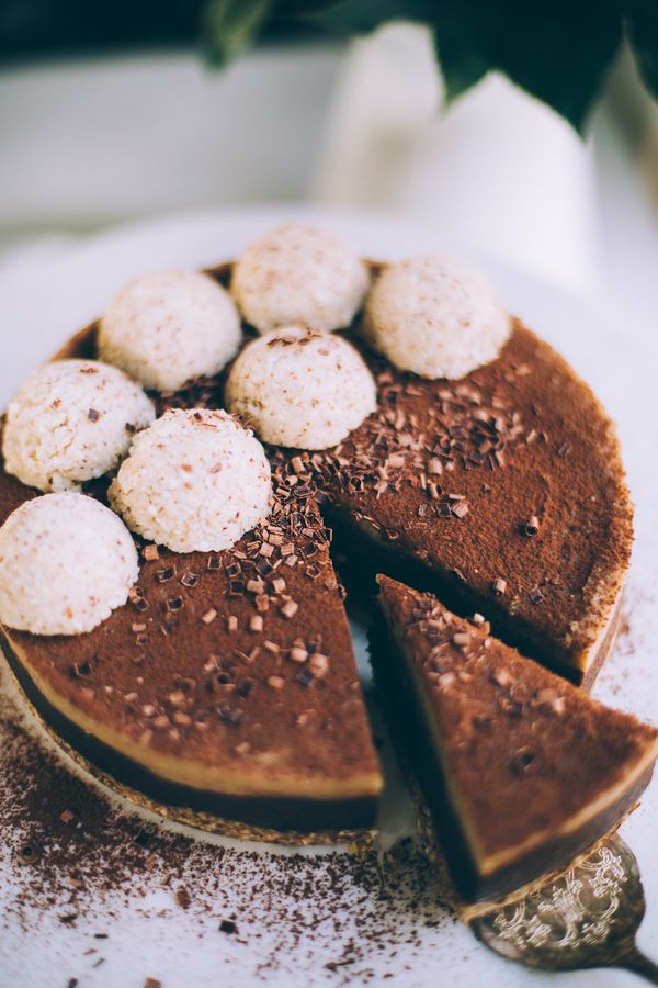 Raw Vegan Chocolate Cashew Caramel Cake + Oat Pecan Crust