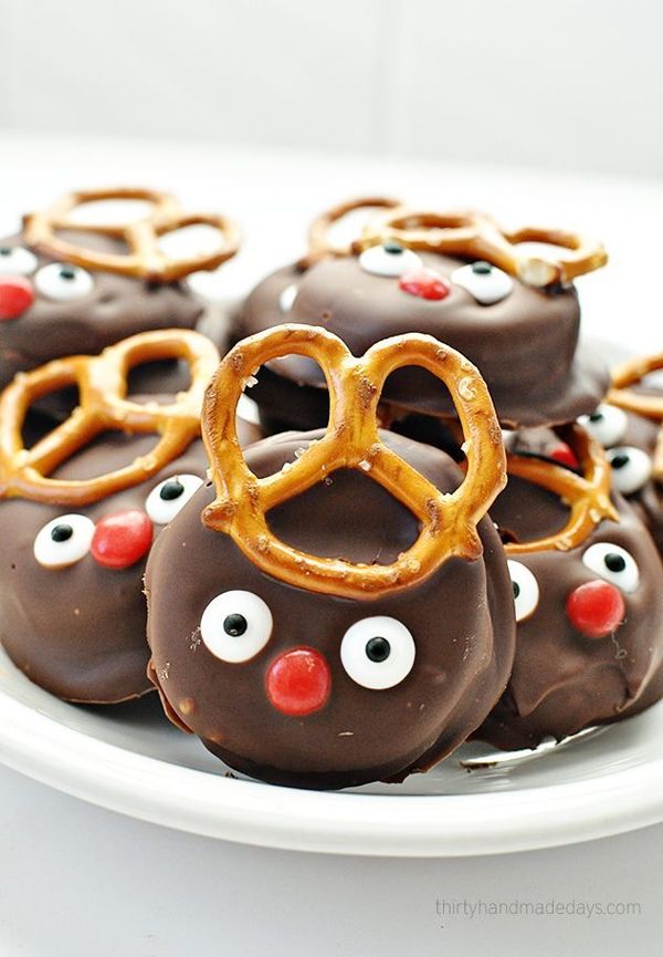 Reindeer Peanut Butter Ritz Holiday Cookies