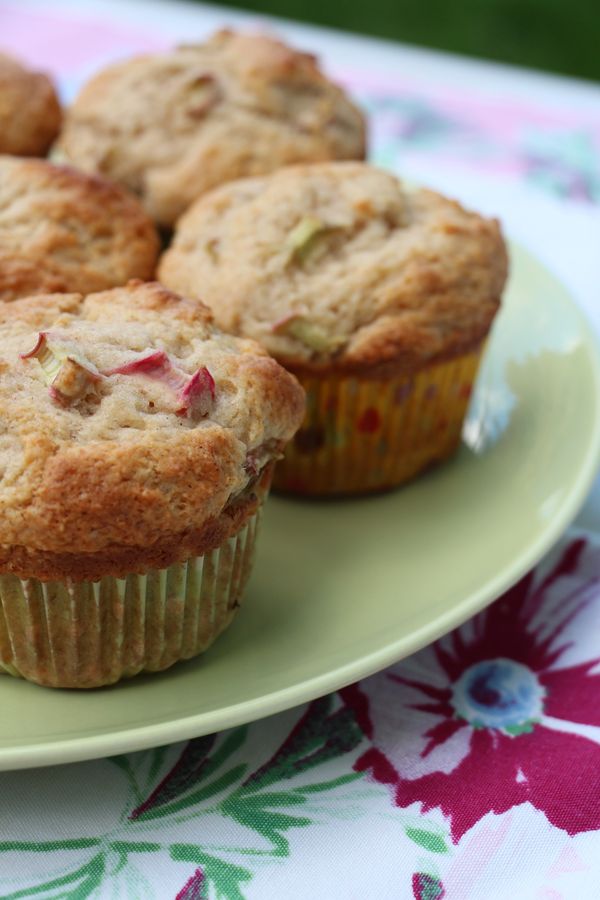 Rhubarb Sour Cream Muffins