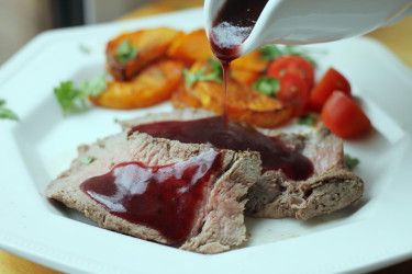 Roast Beef Tenderloin With Red Wine & Shallot Sauce