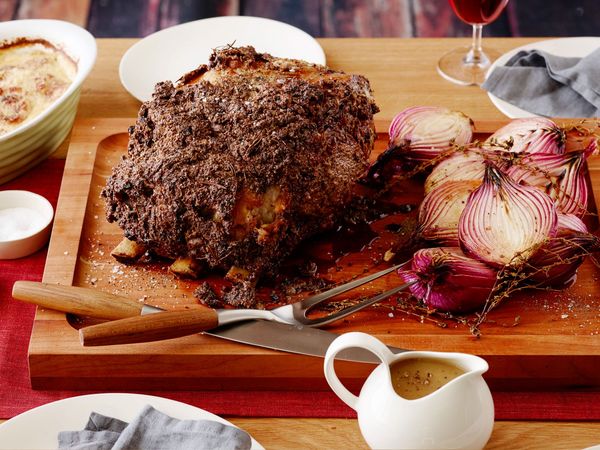 Roast Prime Rib of Beef with Horseradish Crust