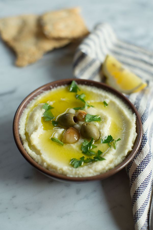 Roasted Garlic Cauliflower Hummus