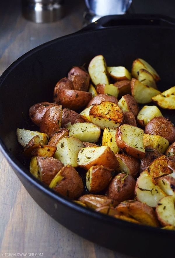 Roasted Red Potatoes with Garlic and Rosemary