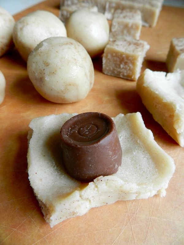 Rolo stuffed snickerdoodles