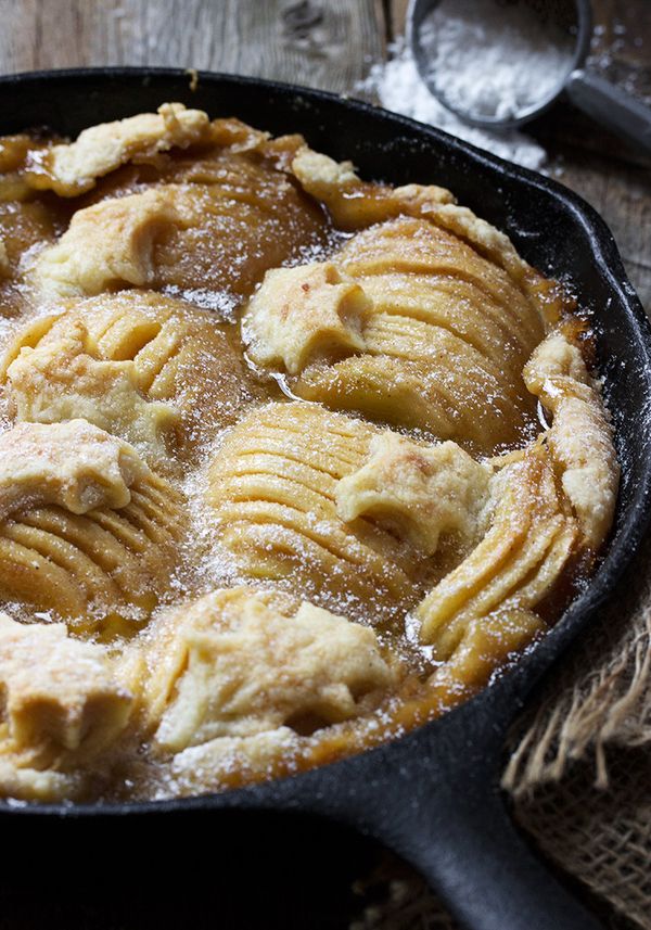 Rustic Skillet Spiral Apple Pie