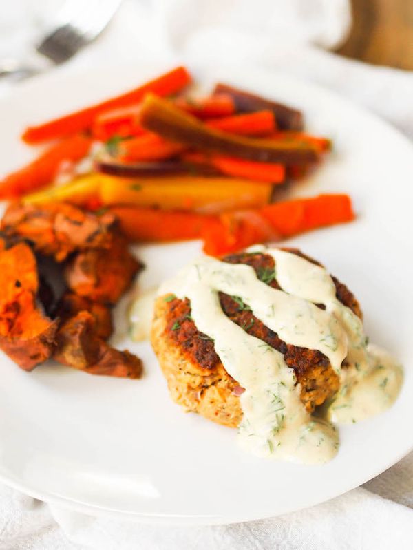 Salmon Burgers with Creamy Mustard-Dill Sauce