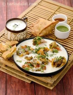 Samosa Kadhi Chaat ( Recipe Using Left Overs