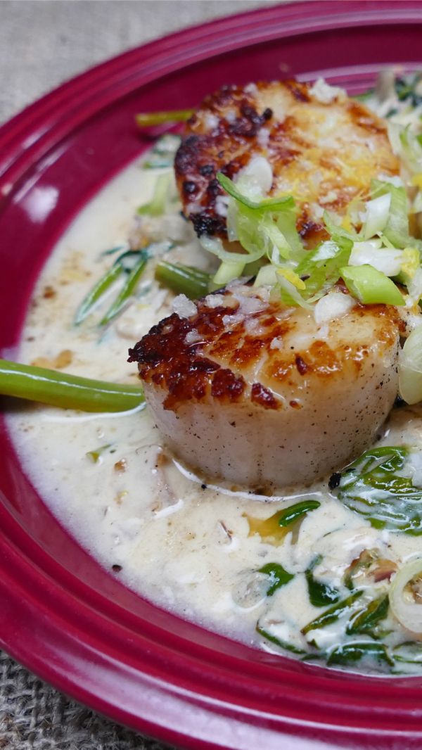 Seared Scallops with a Lemongrass Cream Sauce