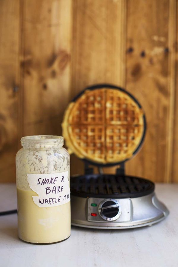 Shake and Bake Buttermilk Waffle Mix in a Jar